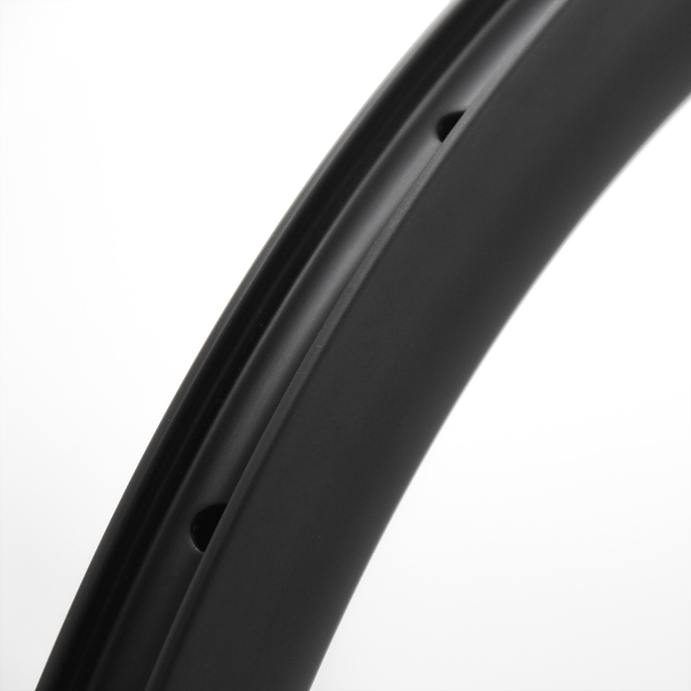 25mm Wide Carbon Rims